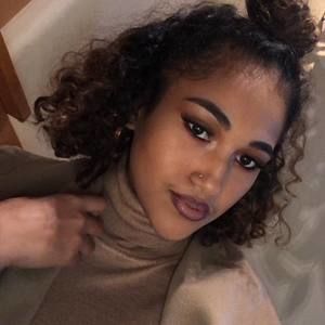 Meet your Posher, Lesley